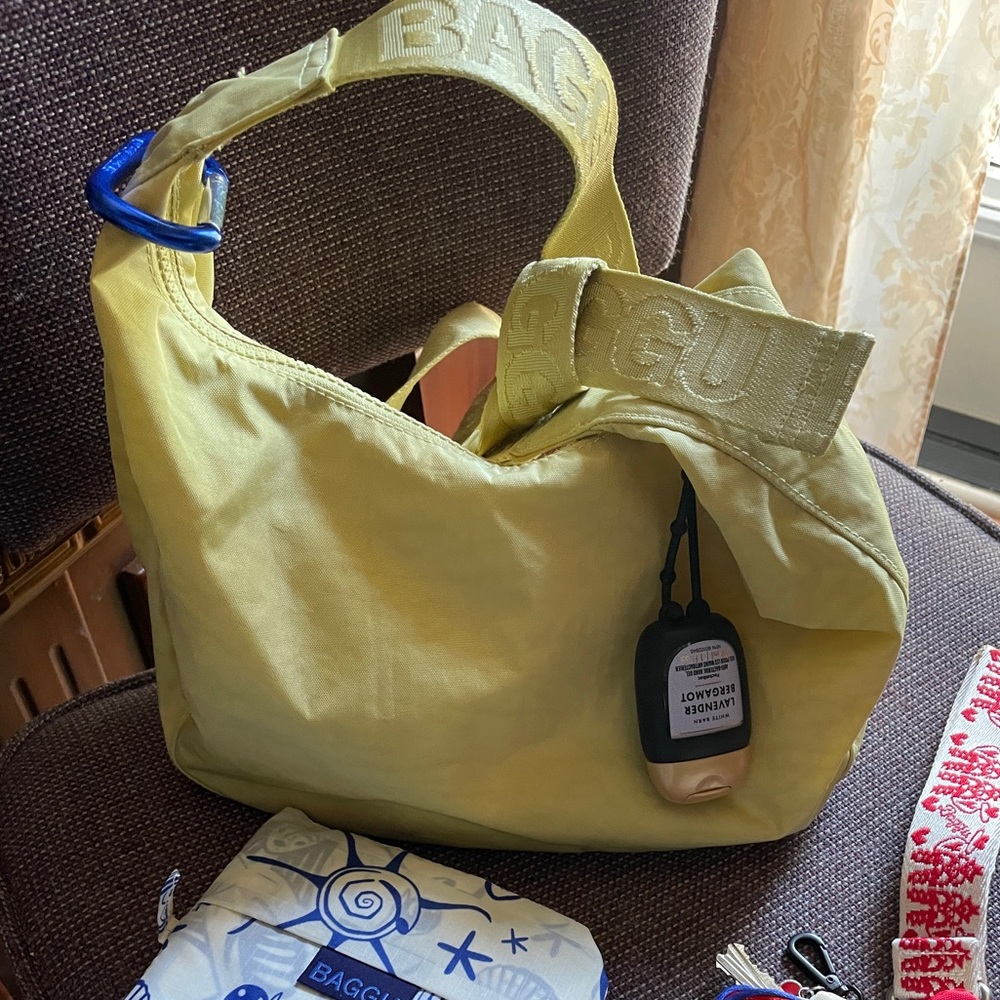 Baggu Medium Nylon Crescent - Butter